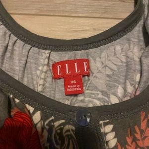 Flowy floral blouse, size XS brand Elle